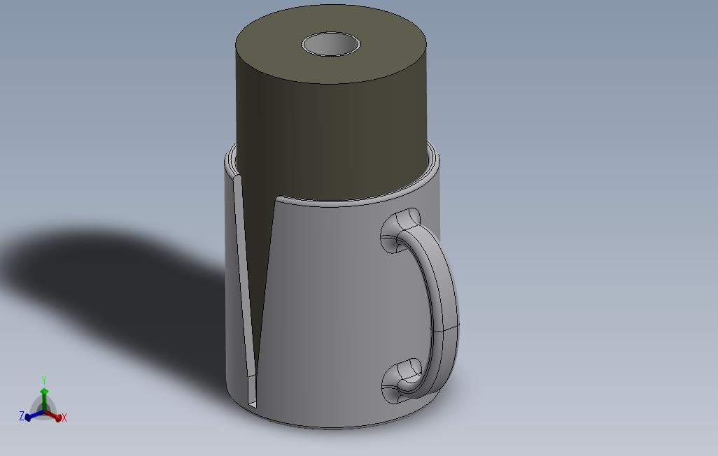 蹲着的杯子里藏着毛巾。