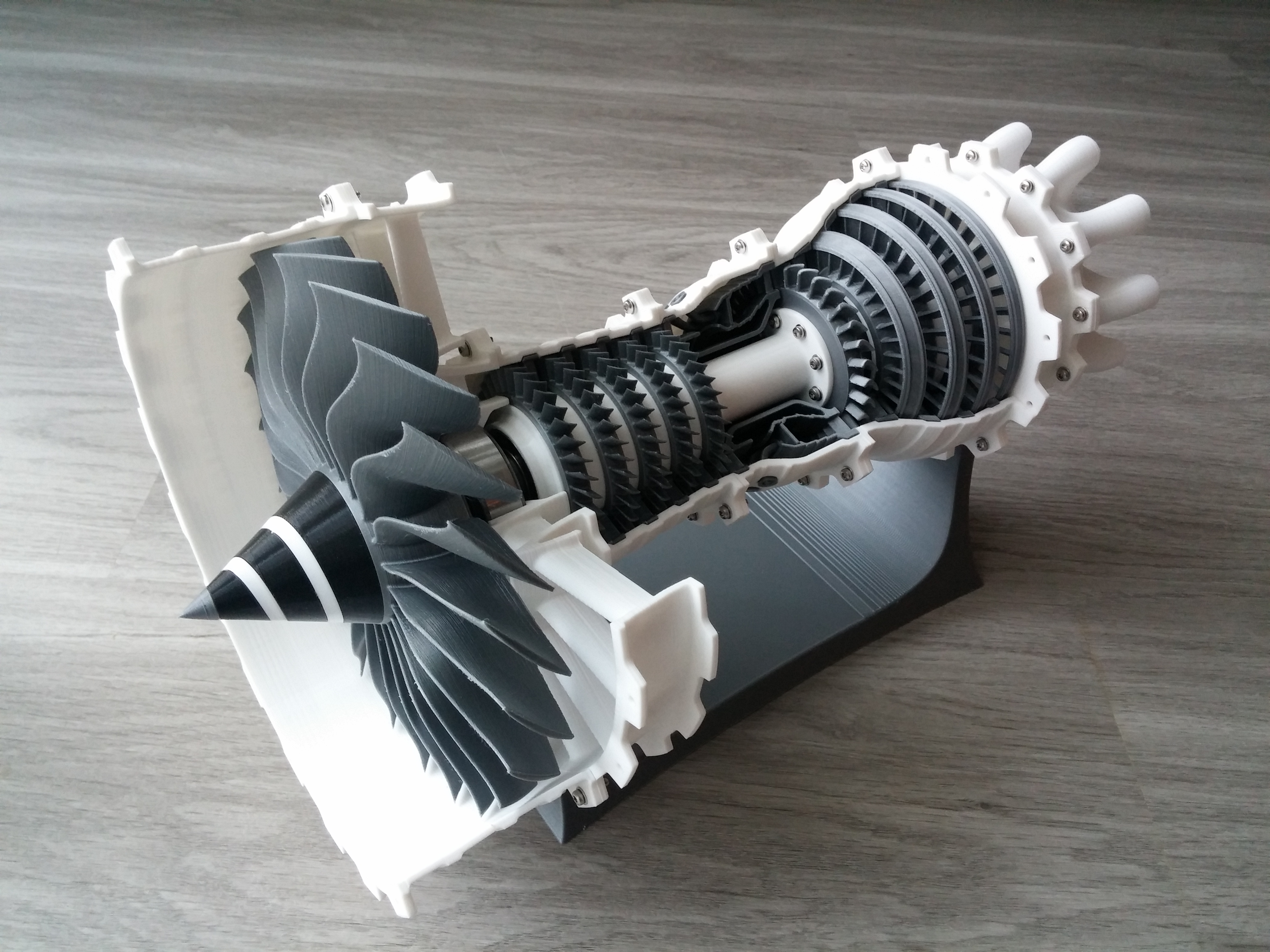 3d-printable-high-bypass-jet-engine-1.snapshot.45