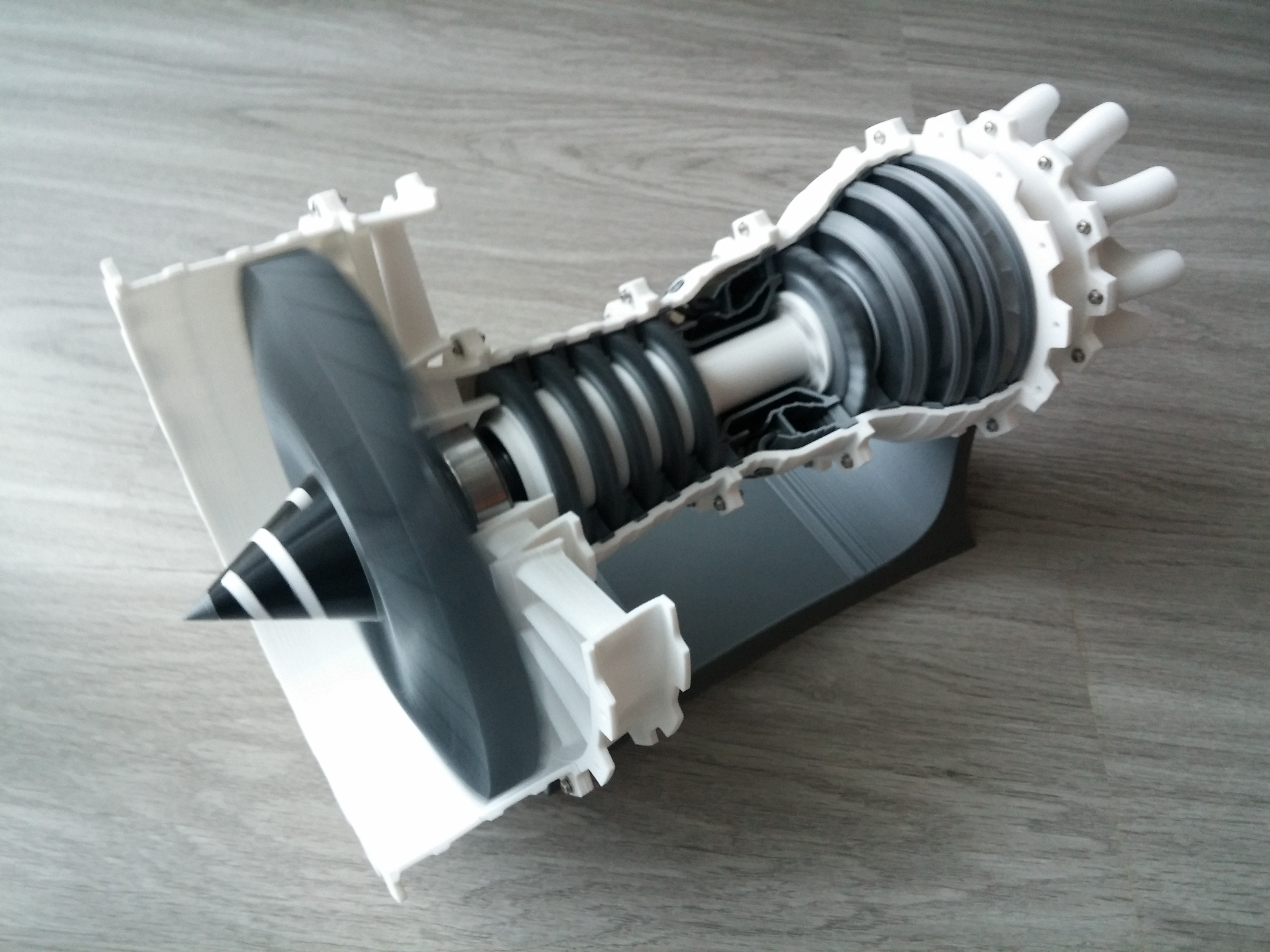 3d-printable-high-bypass-jet-engine-1.snapshot.45