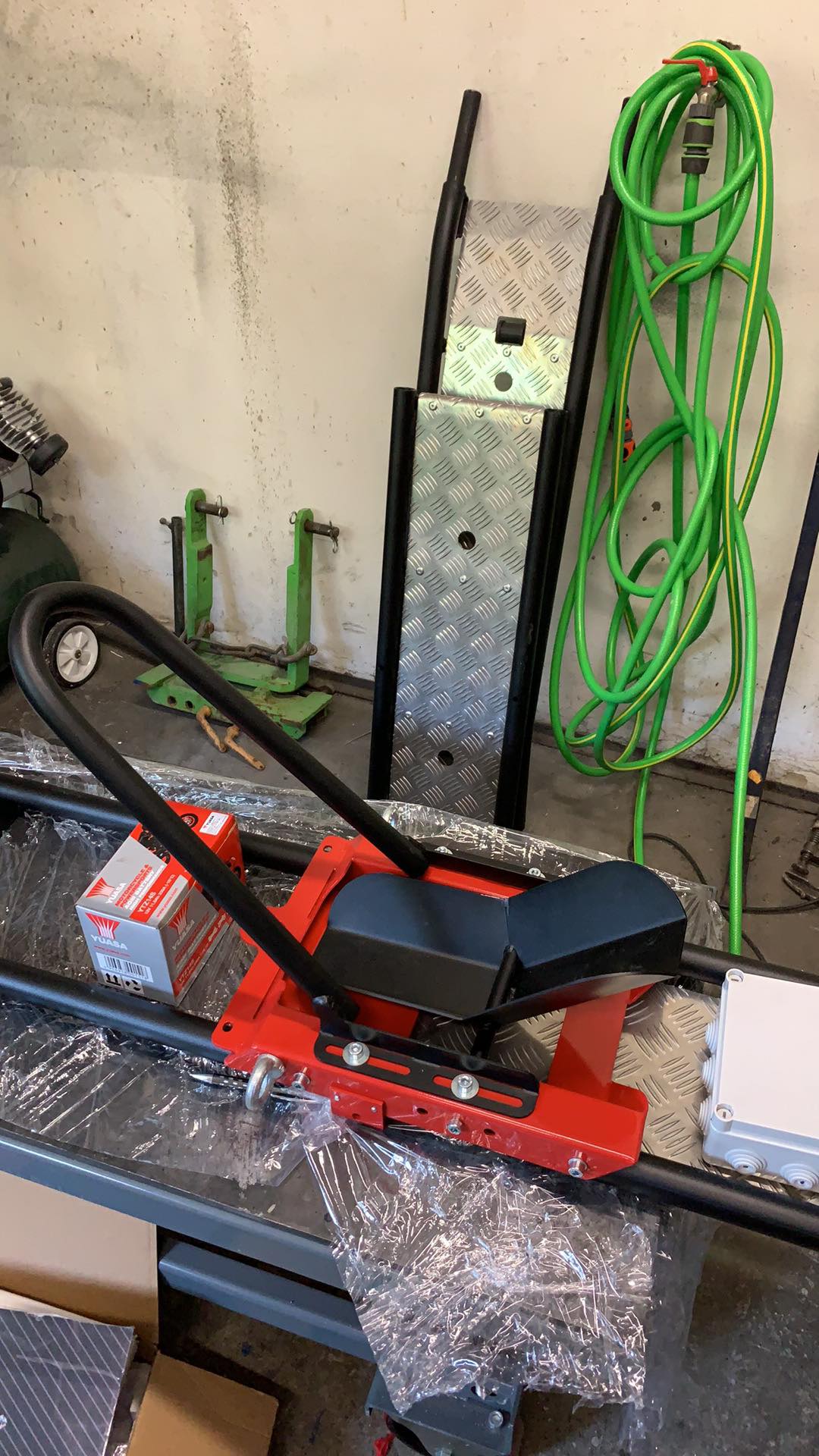 摩托车装载支架