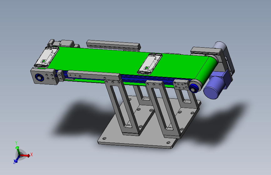 皮带输送机运送苹果手机