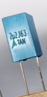 非偏振膜2.2uF 63V