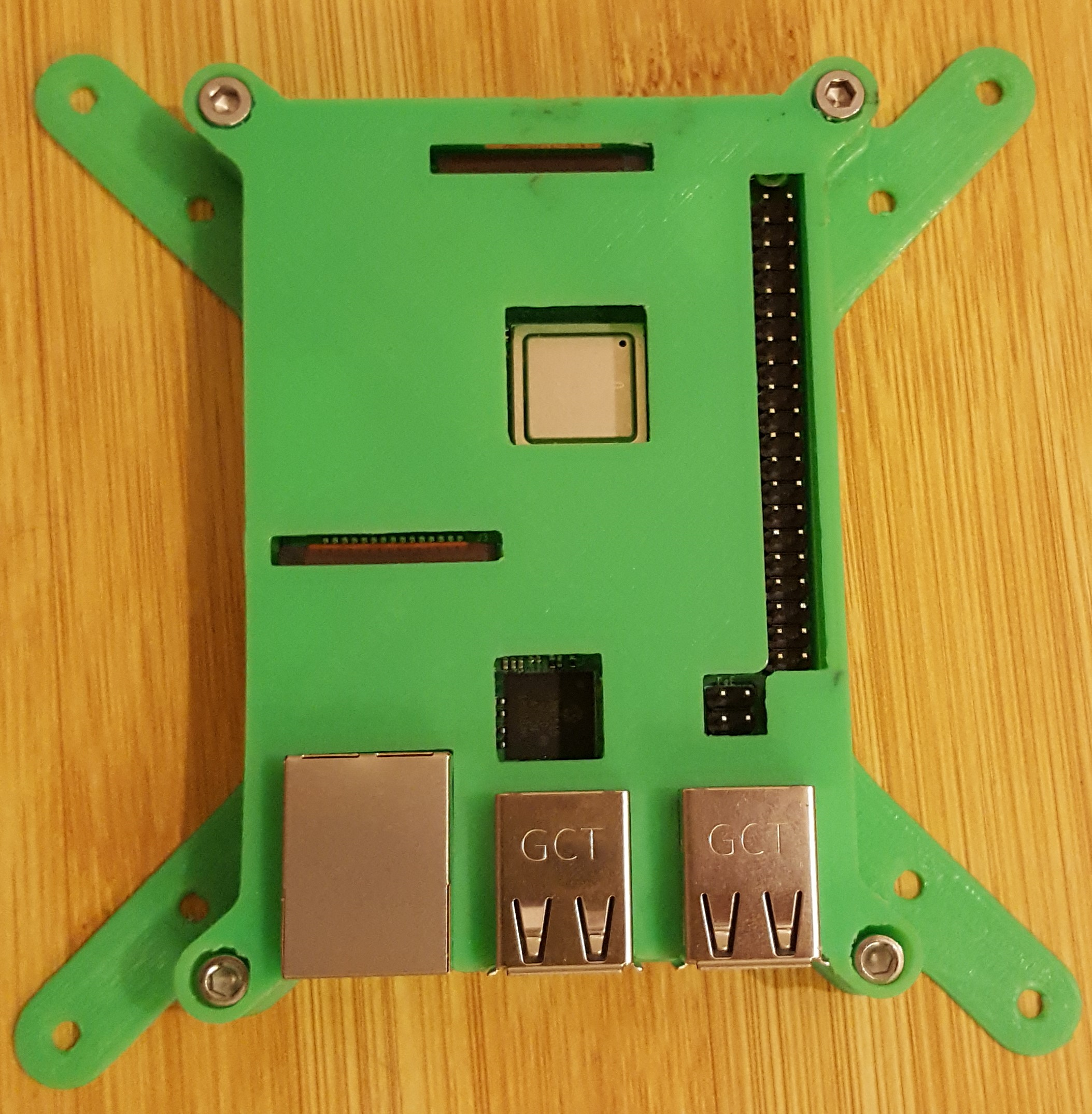 Pi 3 B+ Vesa安装盒