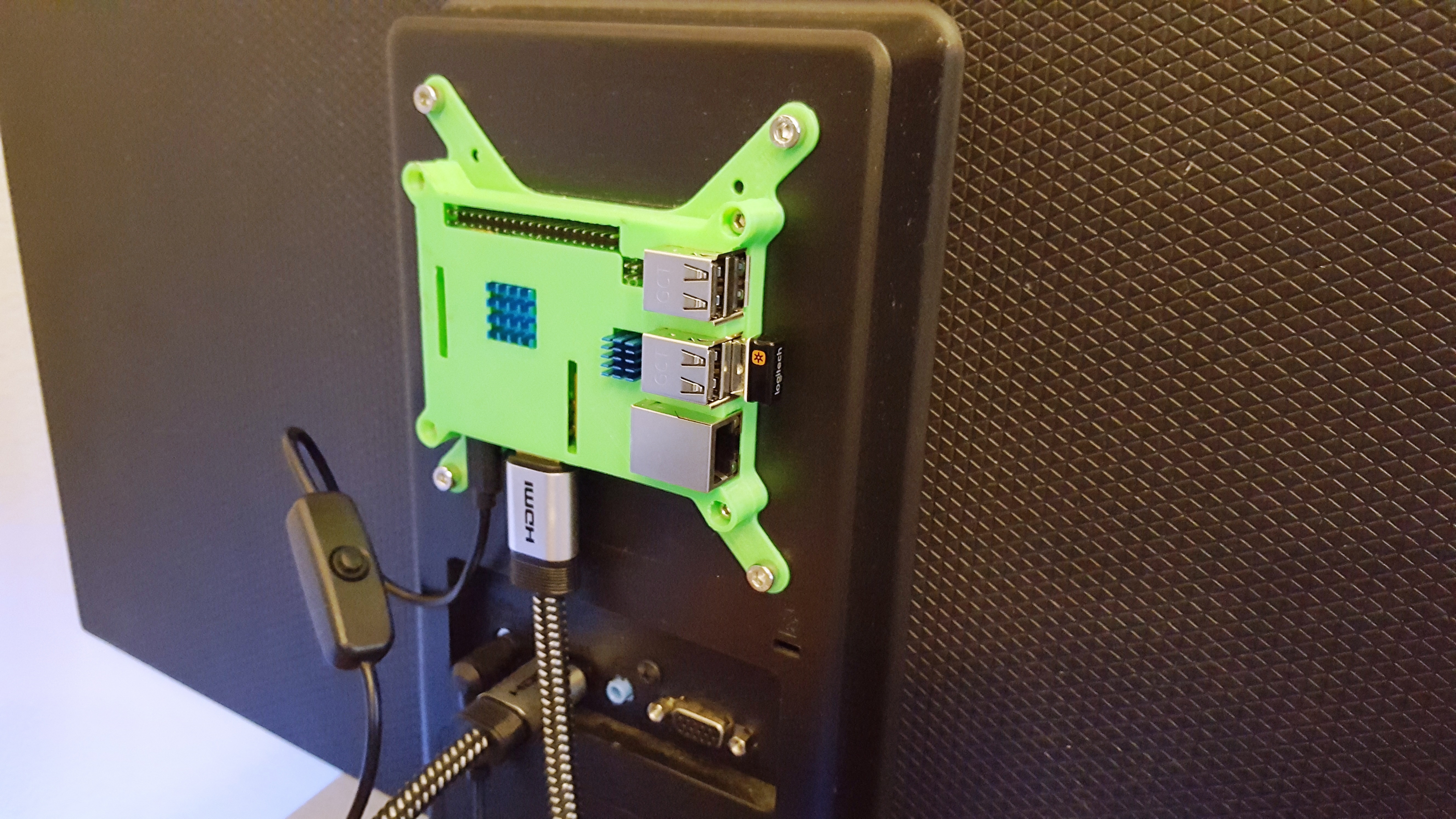 Pi 3 B+ Vesa安装盒