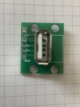 USB 2.0垂直分组板。