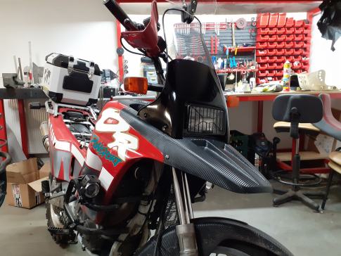 G068332-铃木 DR 800 BIG (91_) 头灯保护器=摩托车