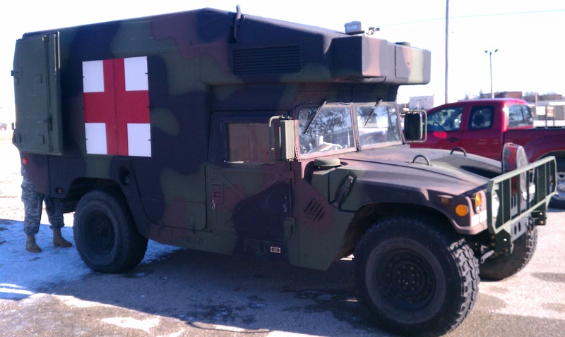 悍马救护车