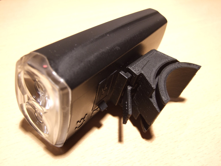 G093957-Velotech 2x0.5W 自行车灯的替换夹=夹紧夹具管夹