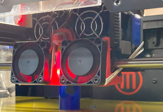 G098378-MakerBot Replicator 2x 冷却风扇和 BL Touch 升级=电风扇