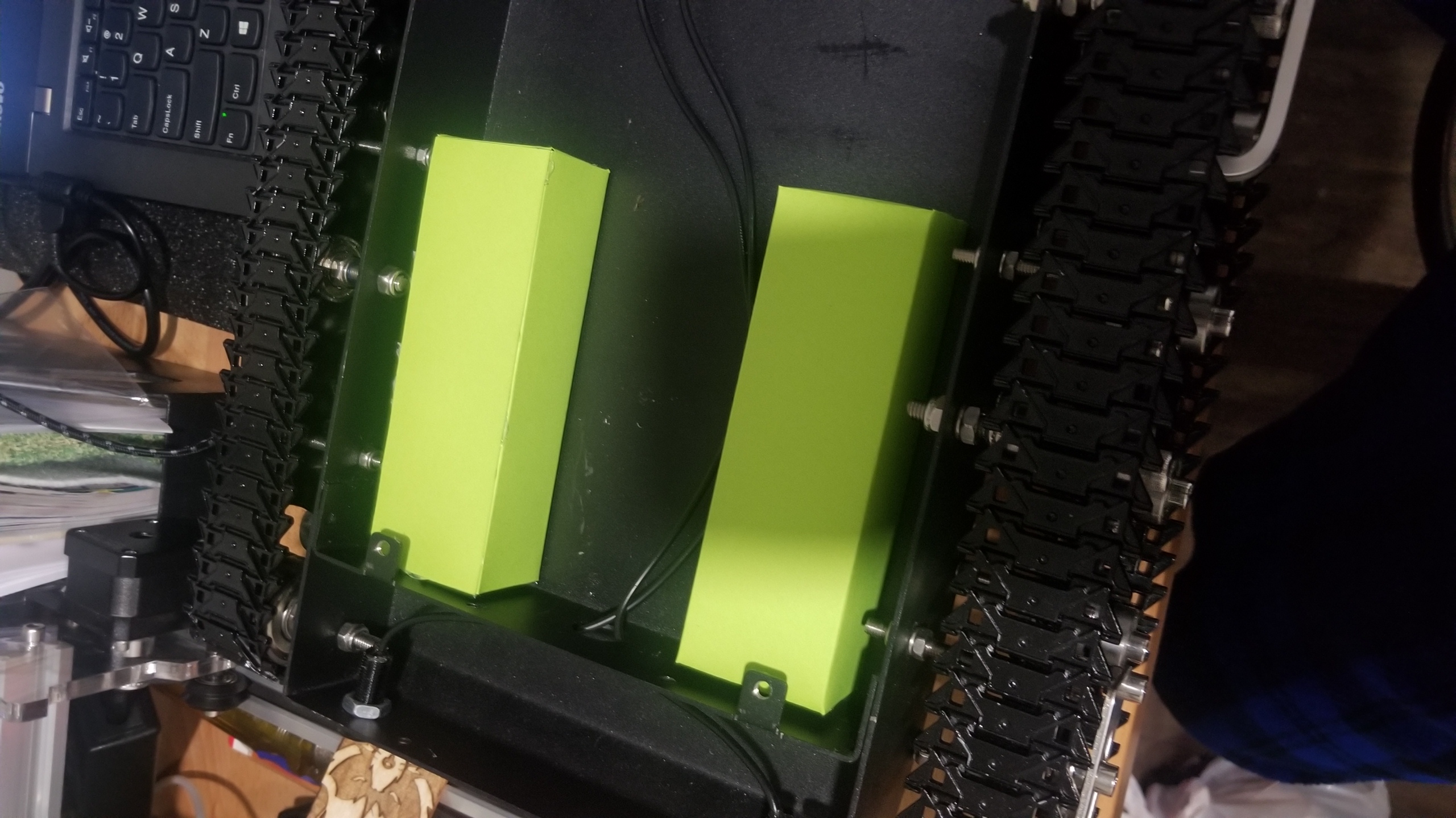 DXF 5000毫安时锂聚合物电池假块。