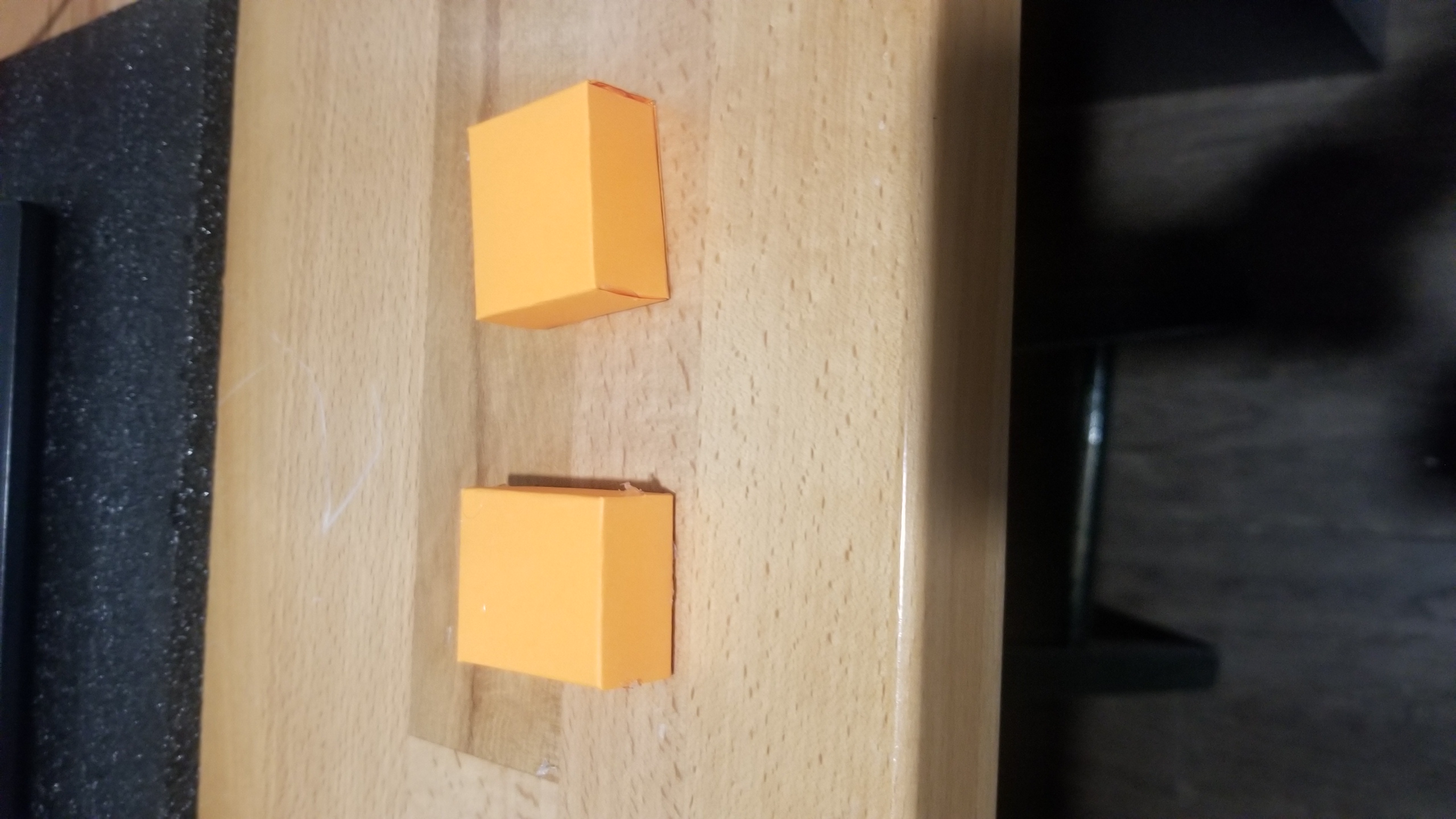 DXF 5000毫安时锂聚合物电池假块。