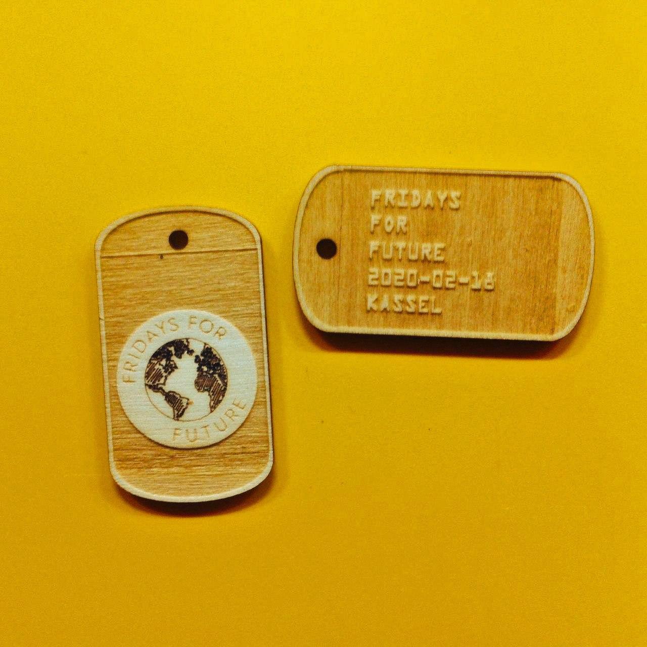 星期五为未来狗牌