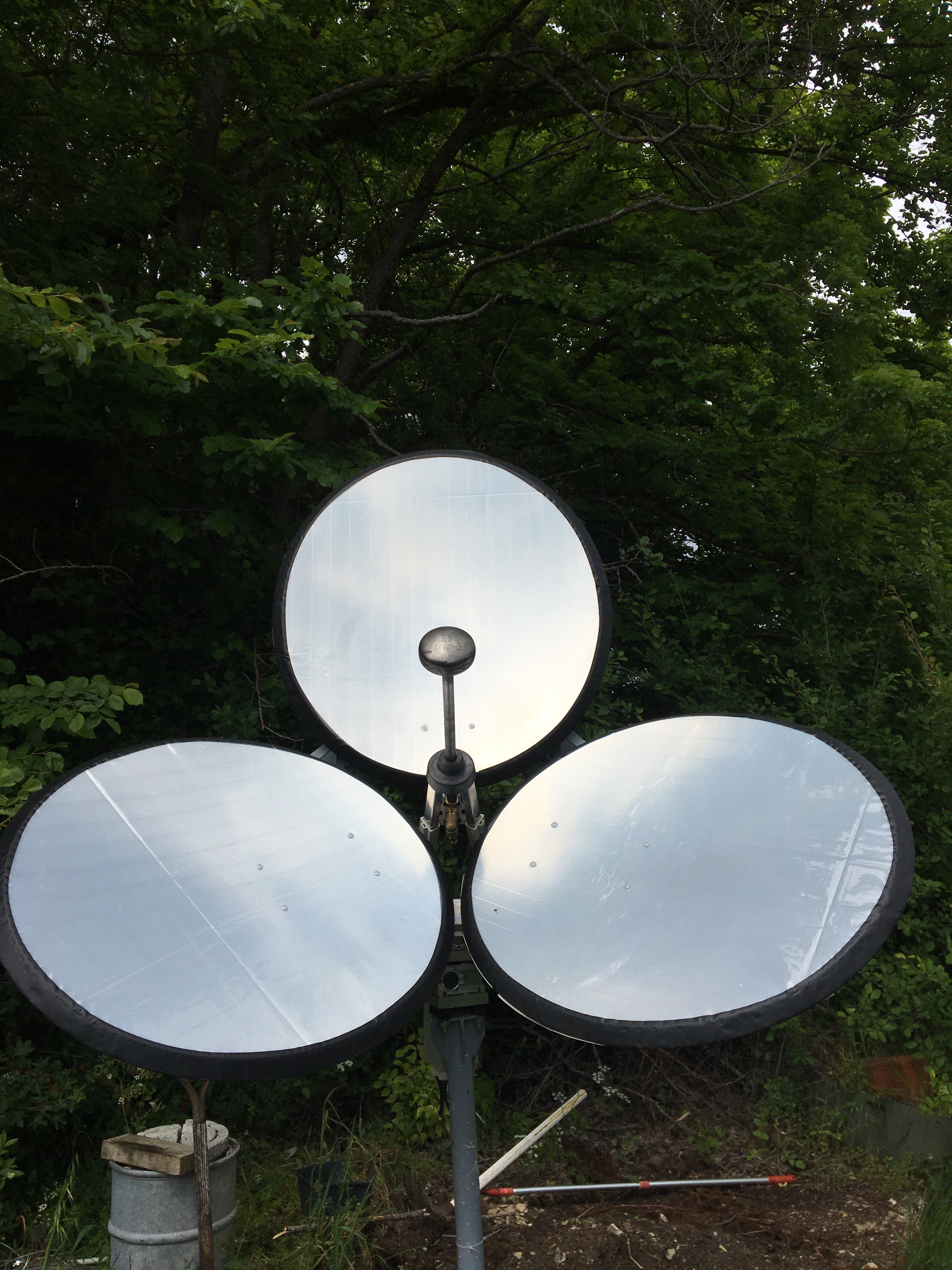 CSP 热水器。集中式太阳能热水系统。
