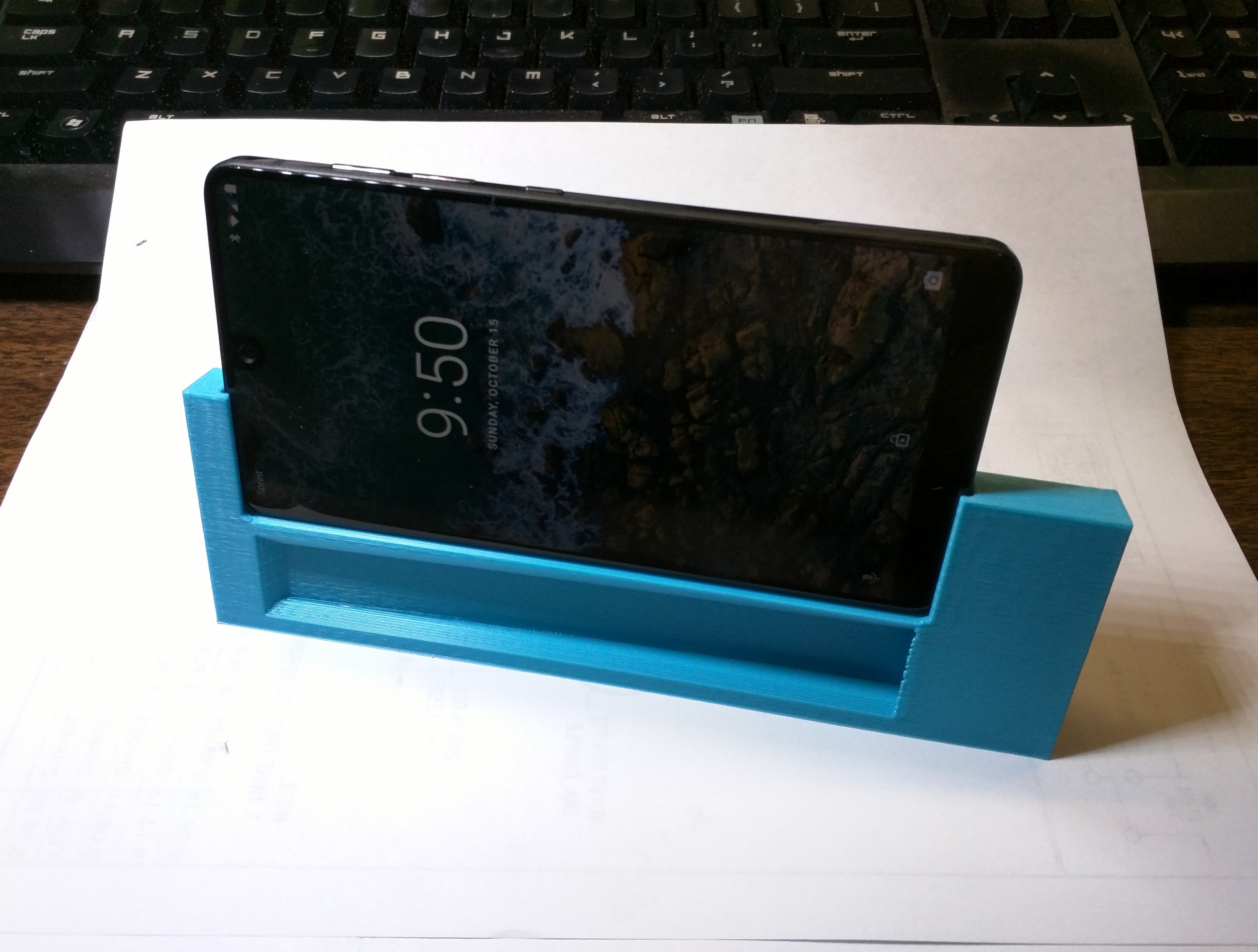 Essential Phone PH-1 桌面支架