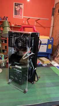 紧凑型 ITX 电脑机箱