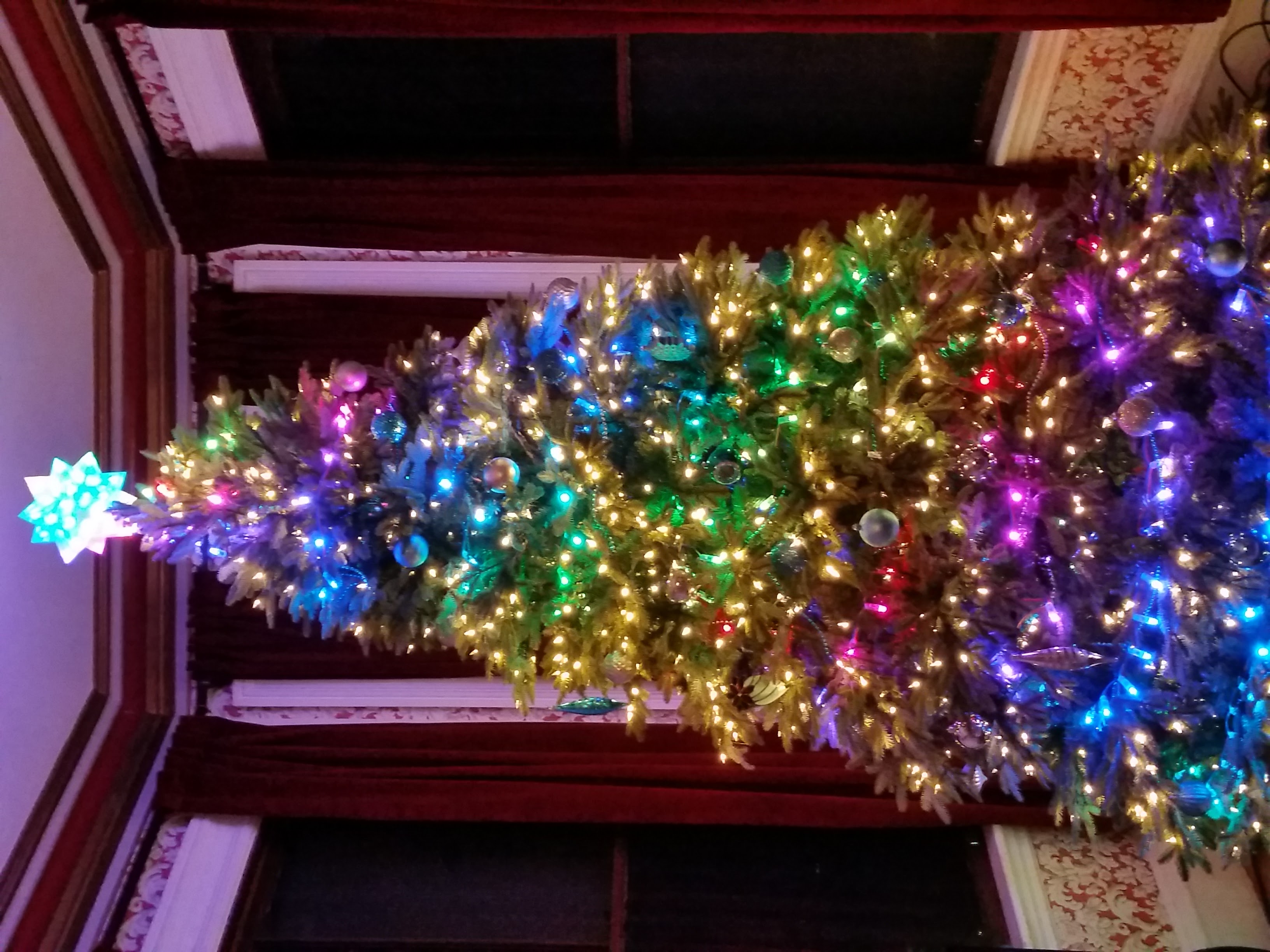 十个四面体树顶装饰