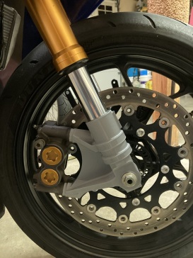 Yamaha R3 Fork底部mod用于R6径向制动器
