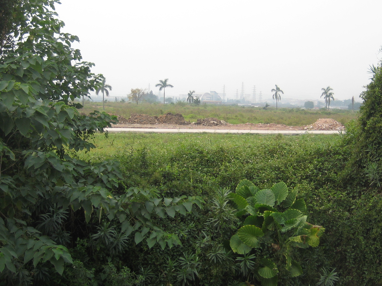 佛山南海某绿洲侧挡墙工程及涌底硬底化工程改造施工工程