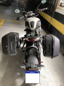 Triumph Trident 660 马鞍包支架，带 Sw-Motech