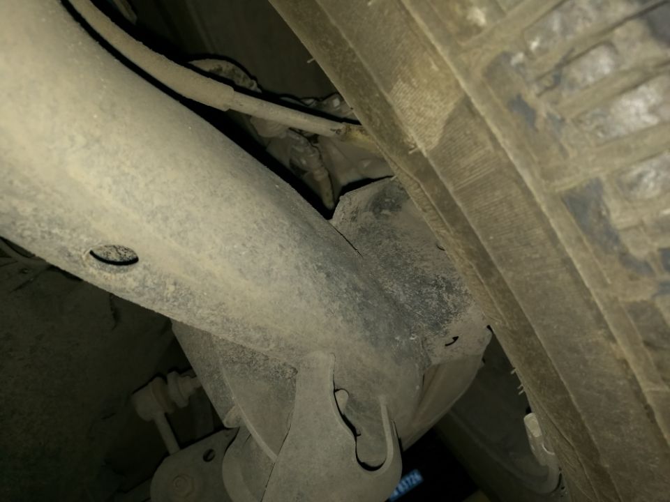 哈弗H6越野车双横臂独立后悬架设计