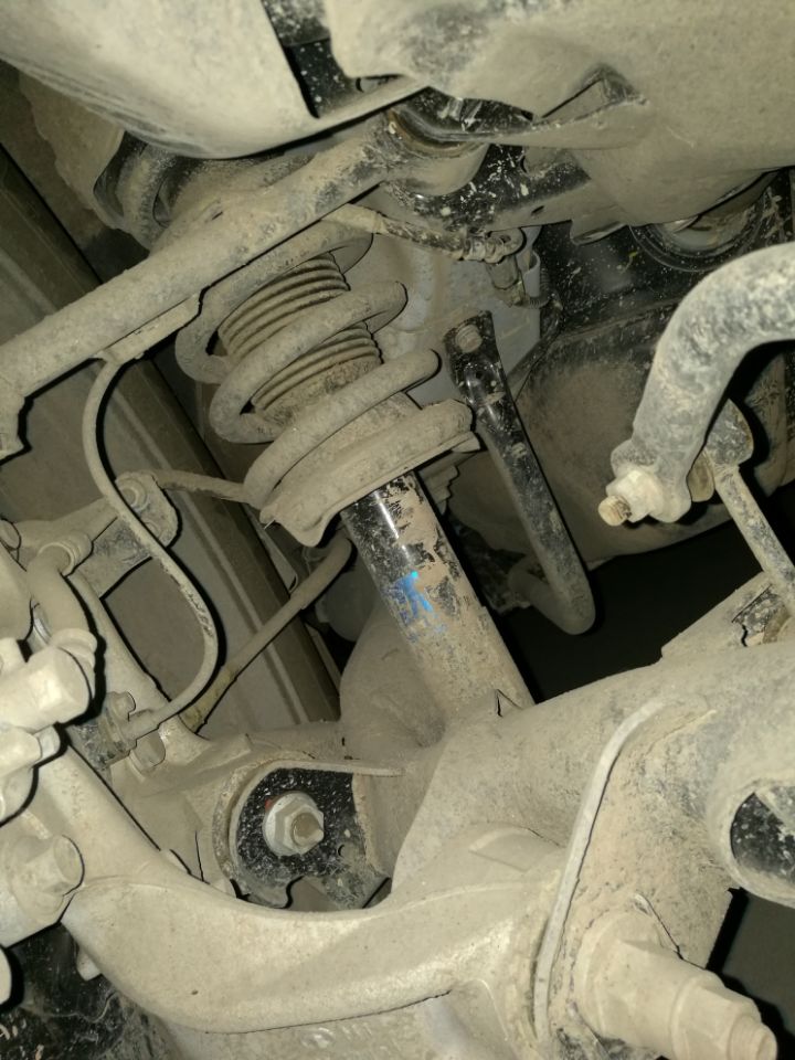 哈弗H6越野车双横臂独立后悬架设计