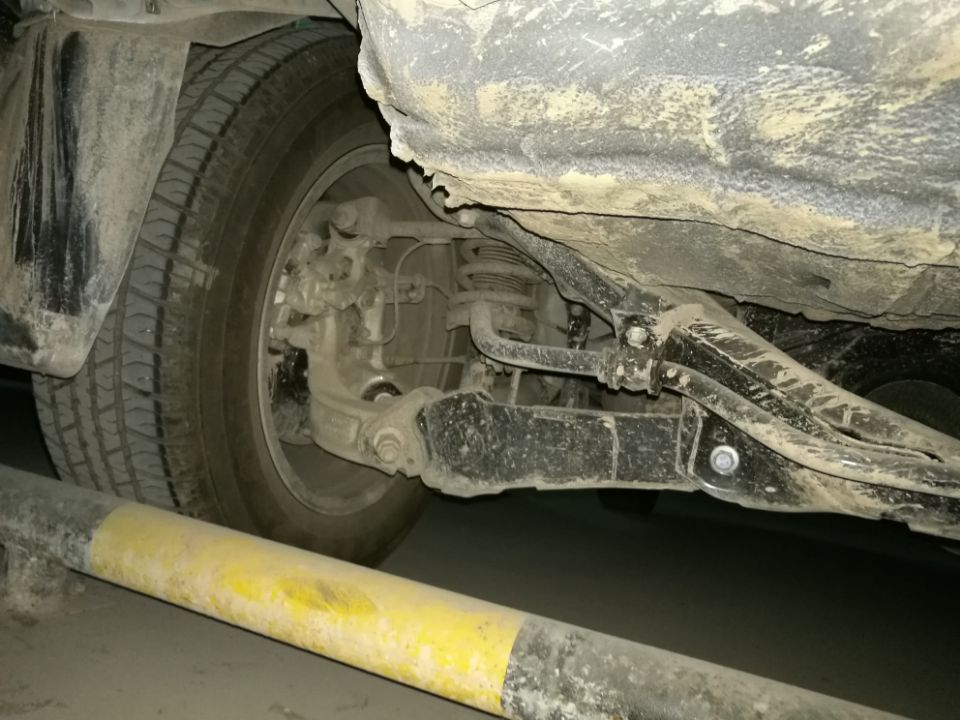 哈弗H6越野车双横臂独立后悬架设计