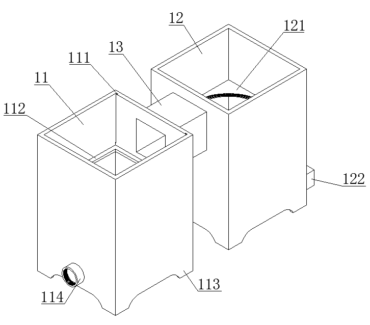 一种具有多级固废滤件的废水处理装置
