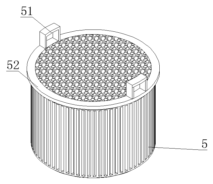一种具有多级固废滤件的废水处理装置