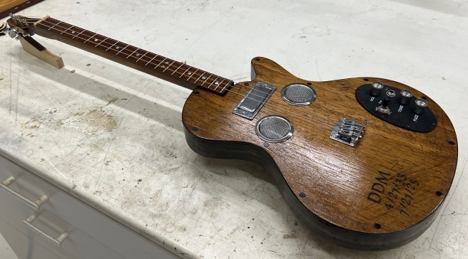 CBG风格3弦吉他