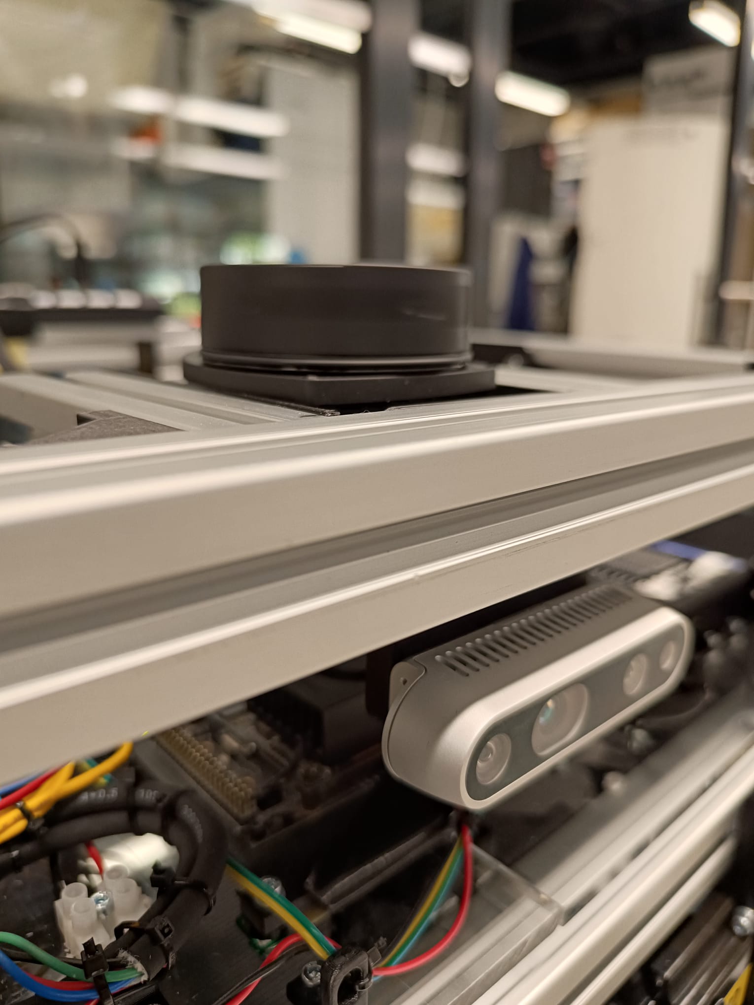 麦克纳姆轮平台