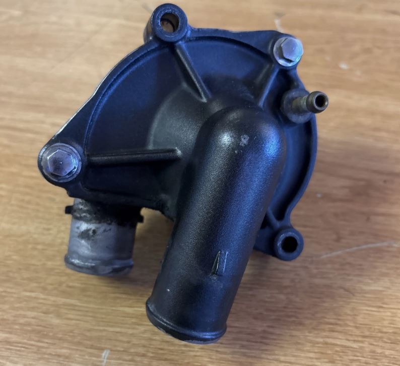 雅马哈R6 2006+ 水泵