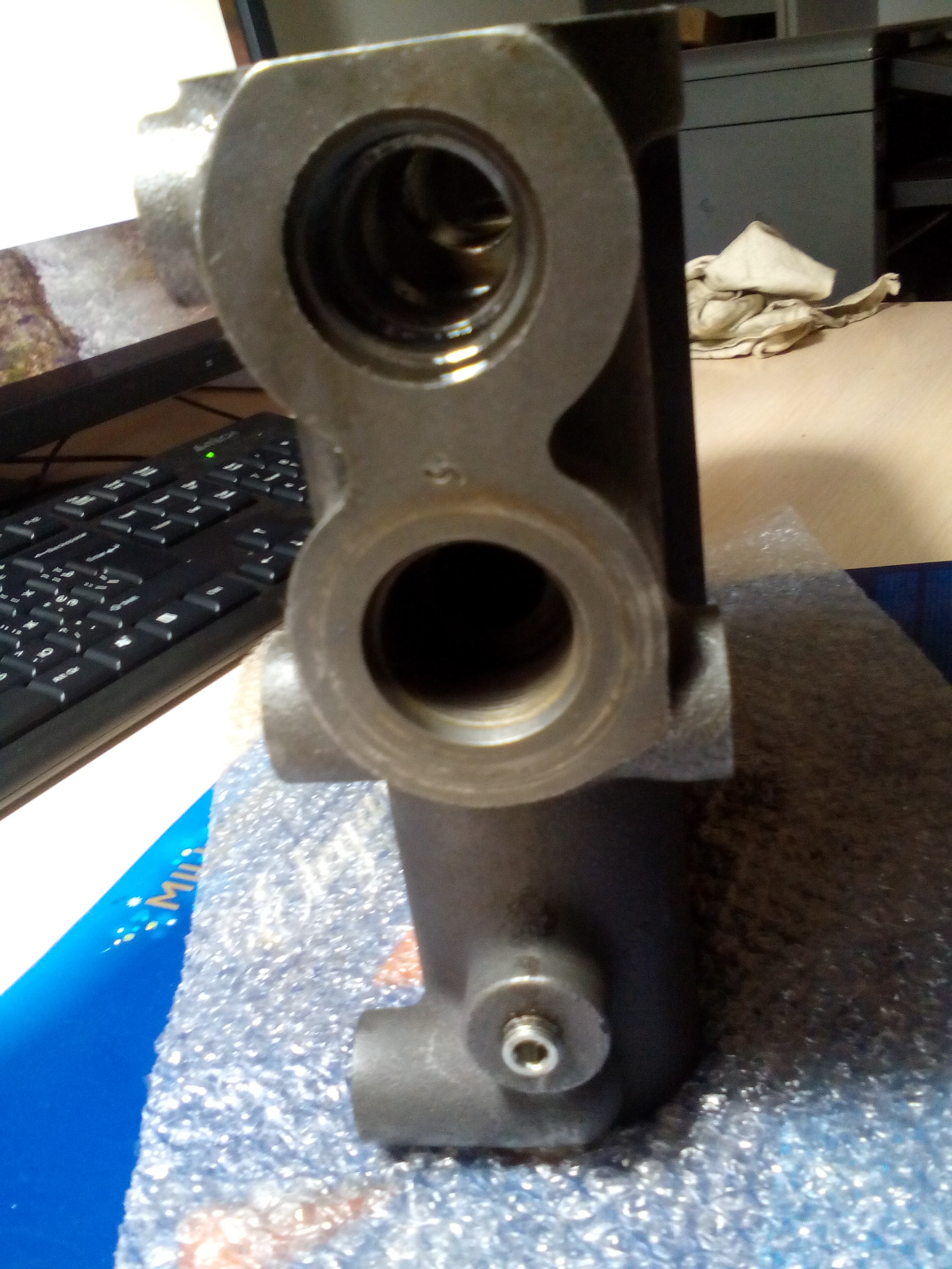 液压分配器箱体