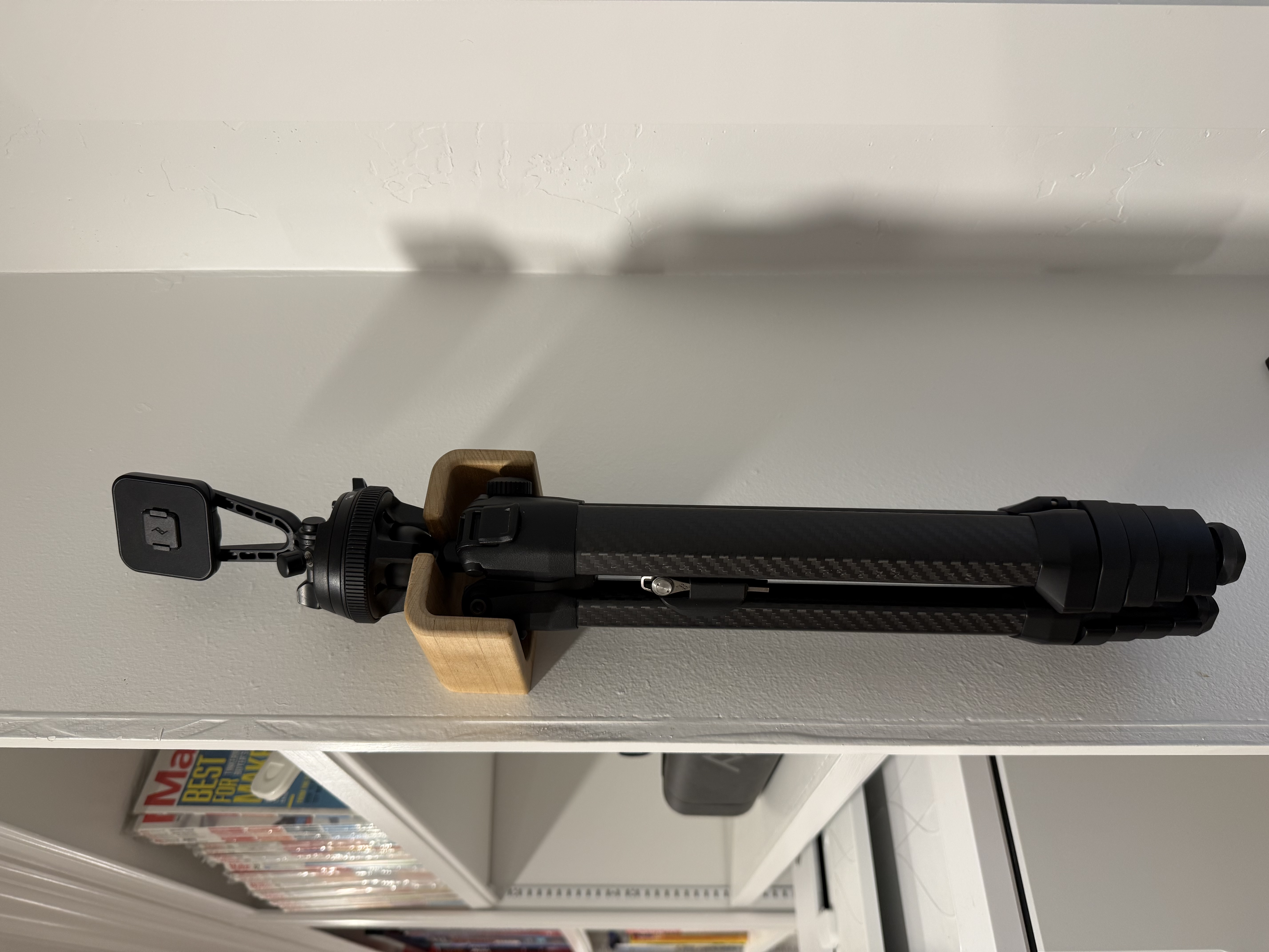 peak-design-travel-tripod-wall-mount-hanger-1.snapshot.3