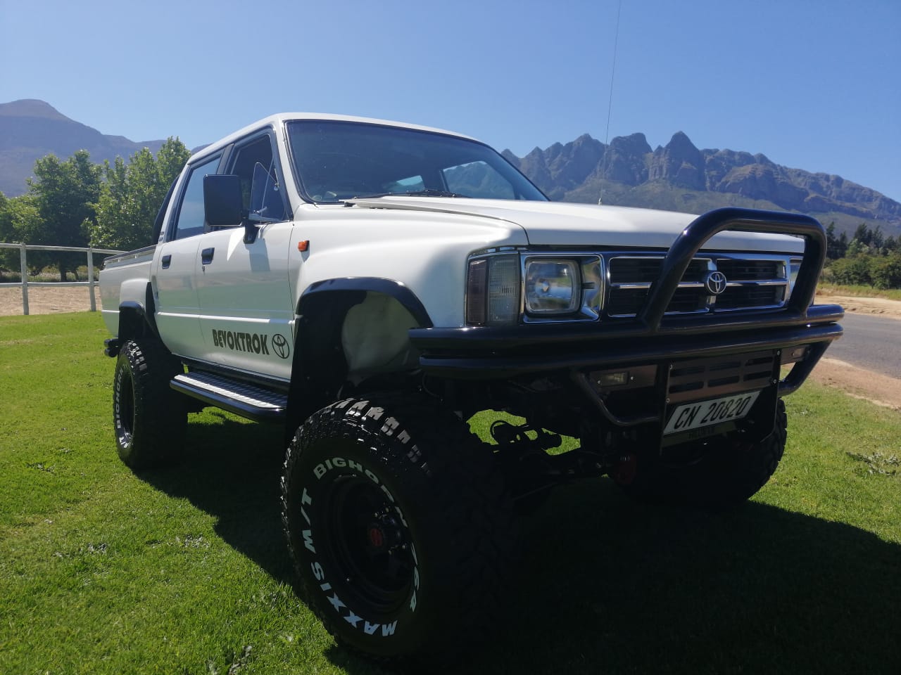 A3000624-丰田Hilux SFA