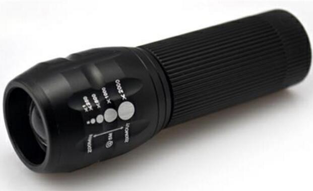 拉伸聚焦手电筒