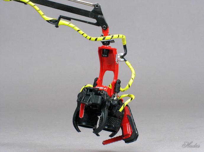 新型伐木机1080365