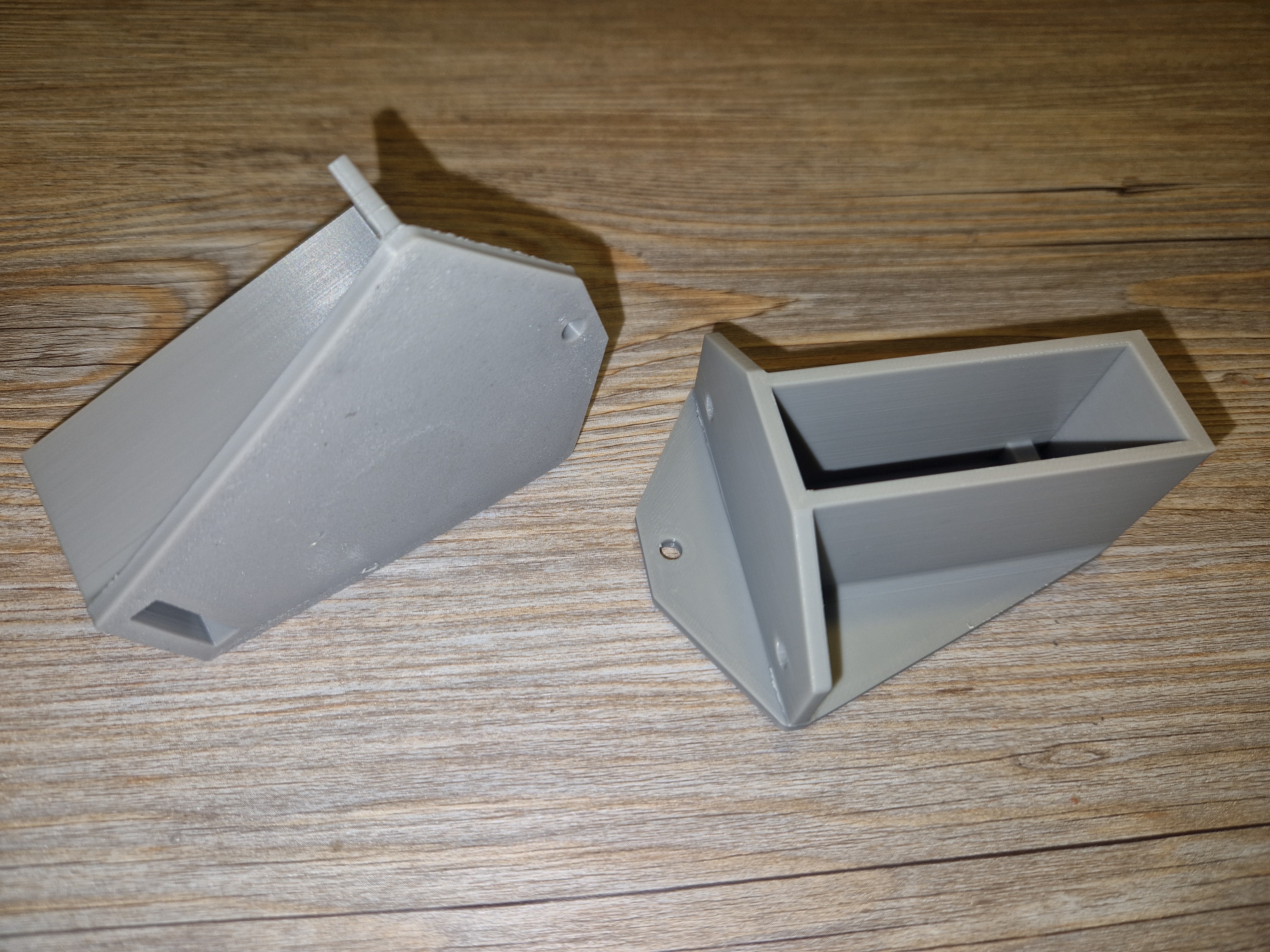 侧锁结构的车库门配件