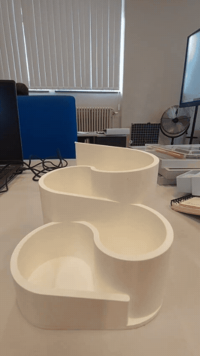 灵活设计的笔架