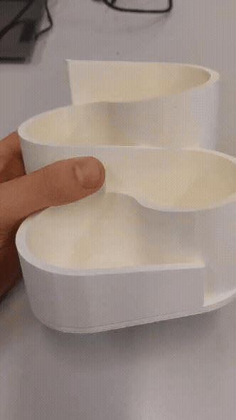 灵活设计的笔架