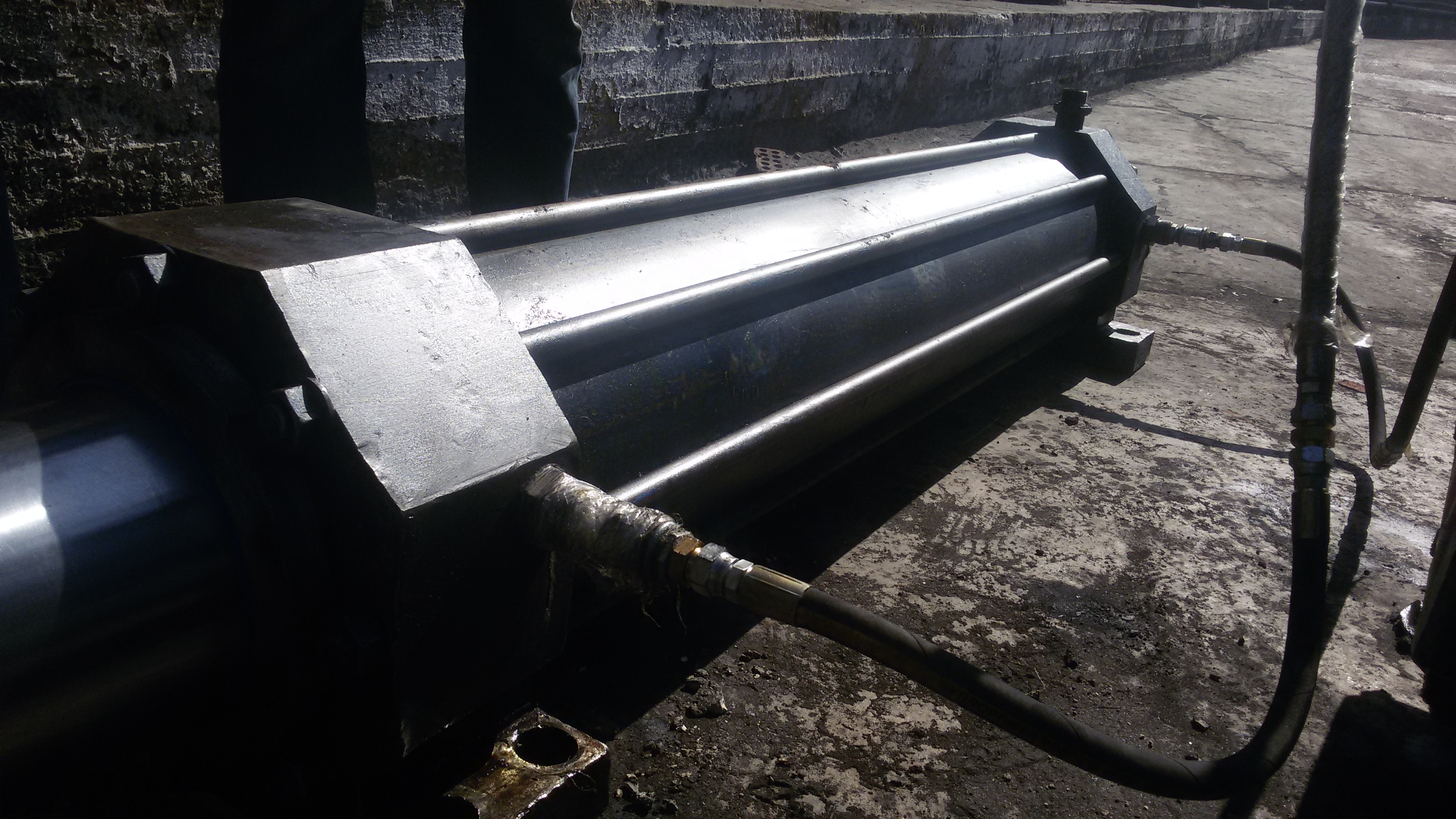 A0002765-拉杆式液压缸 280x220x1400 毫米