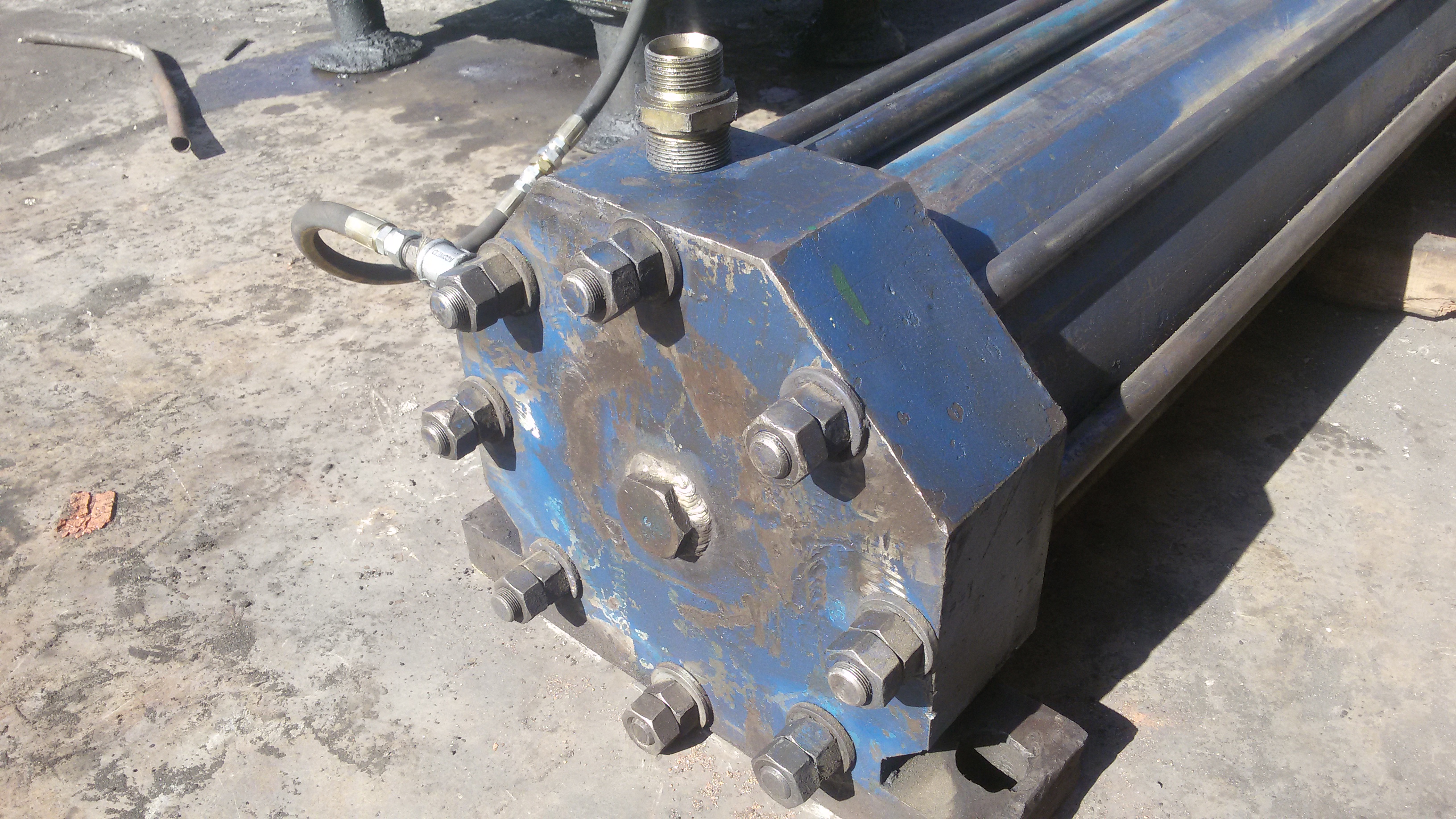 A0002765-拉杆式液压缸 280x220x1400 毫米