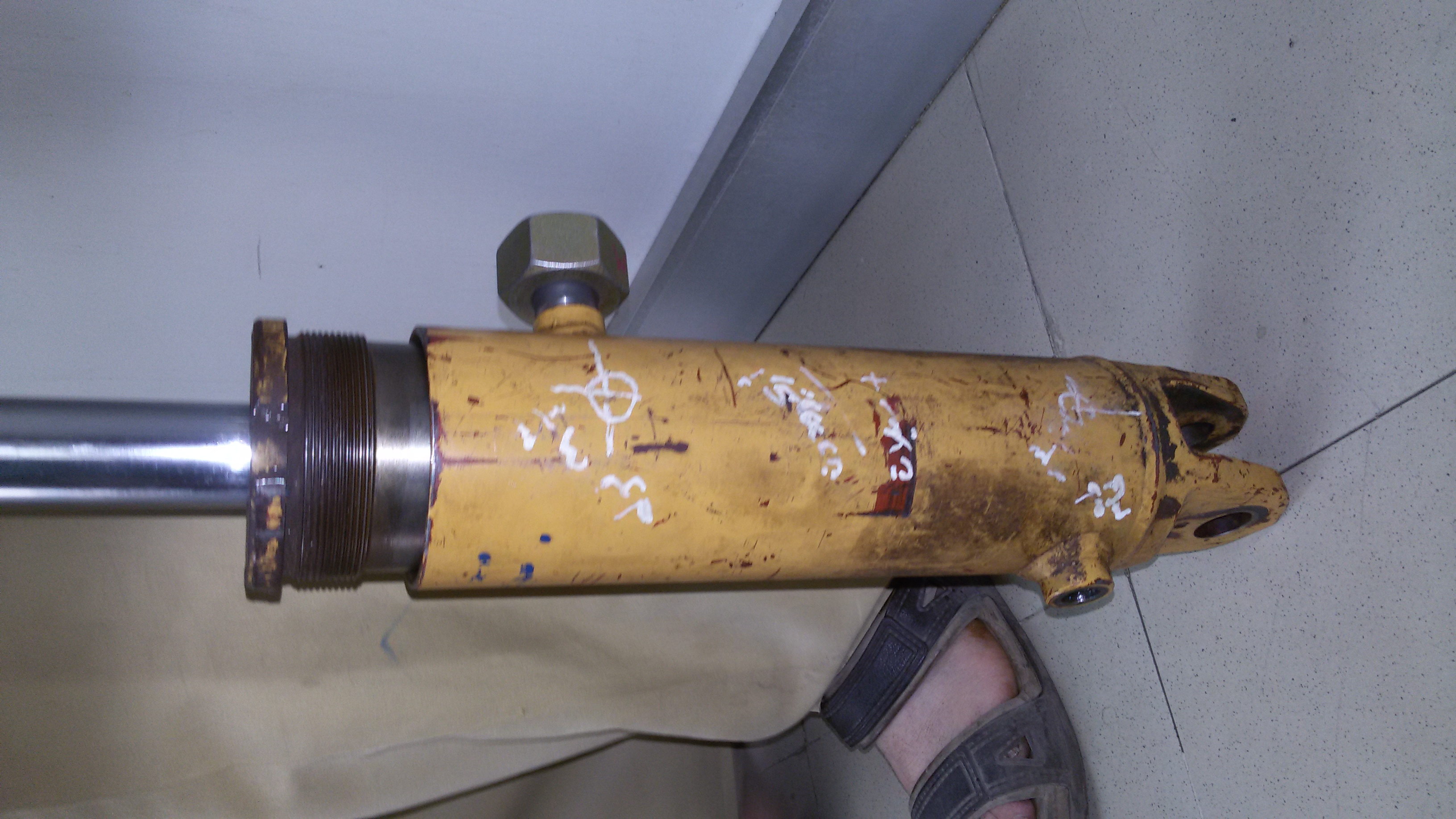 A0002765-拉杆式液压缸 280x220x1400 毫米