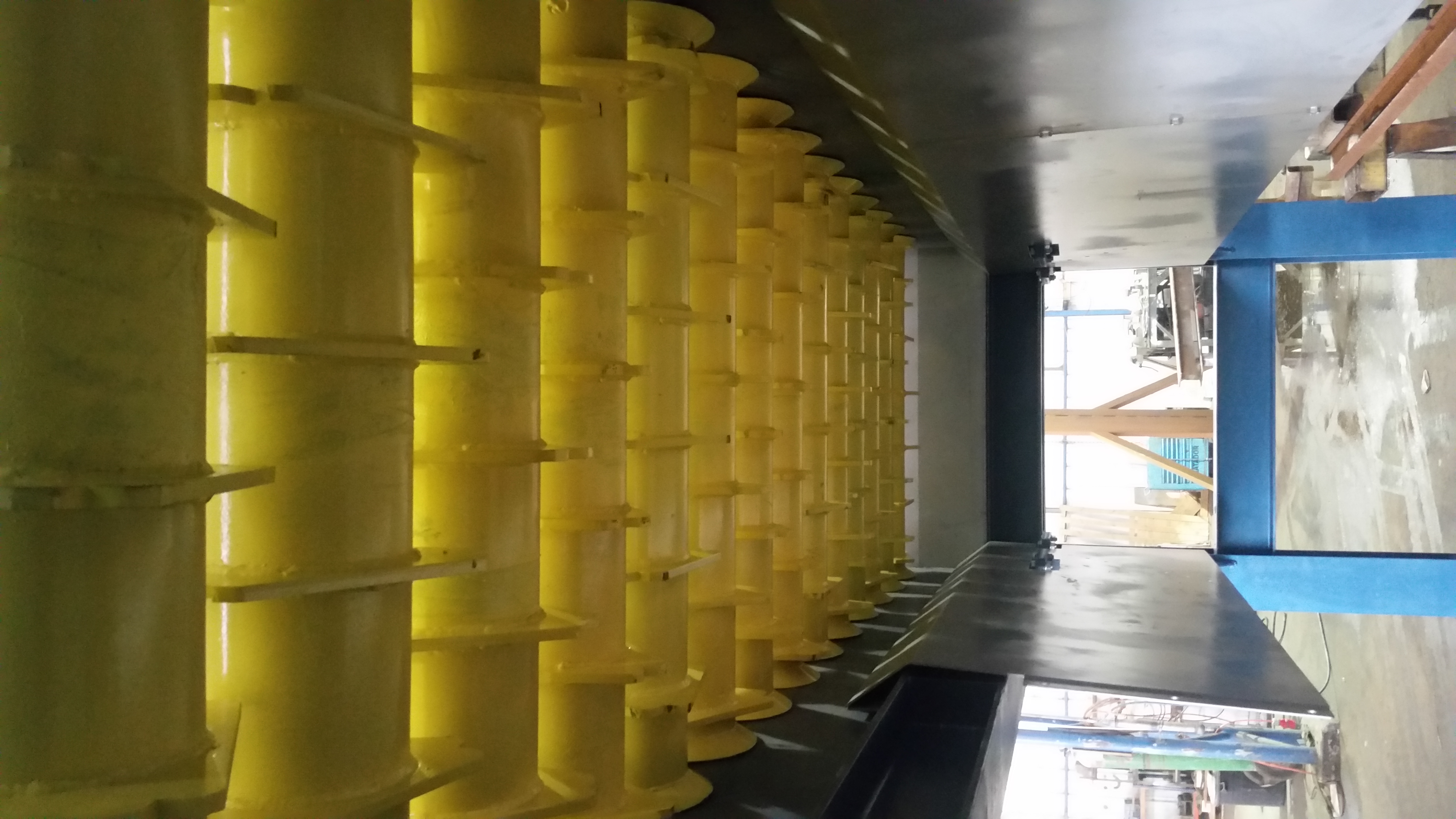 A2004647-摇摆喂食器