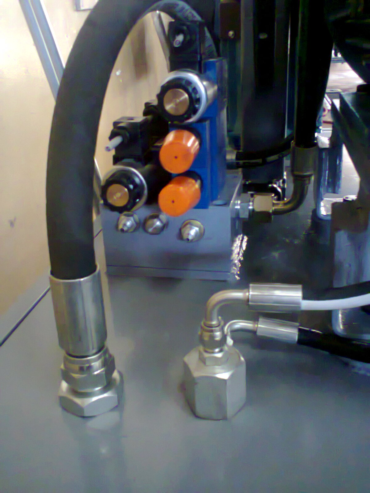 A0003217-液压单元带储油箱