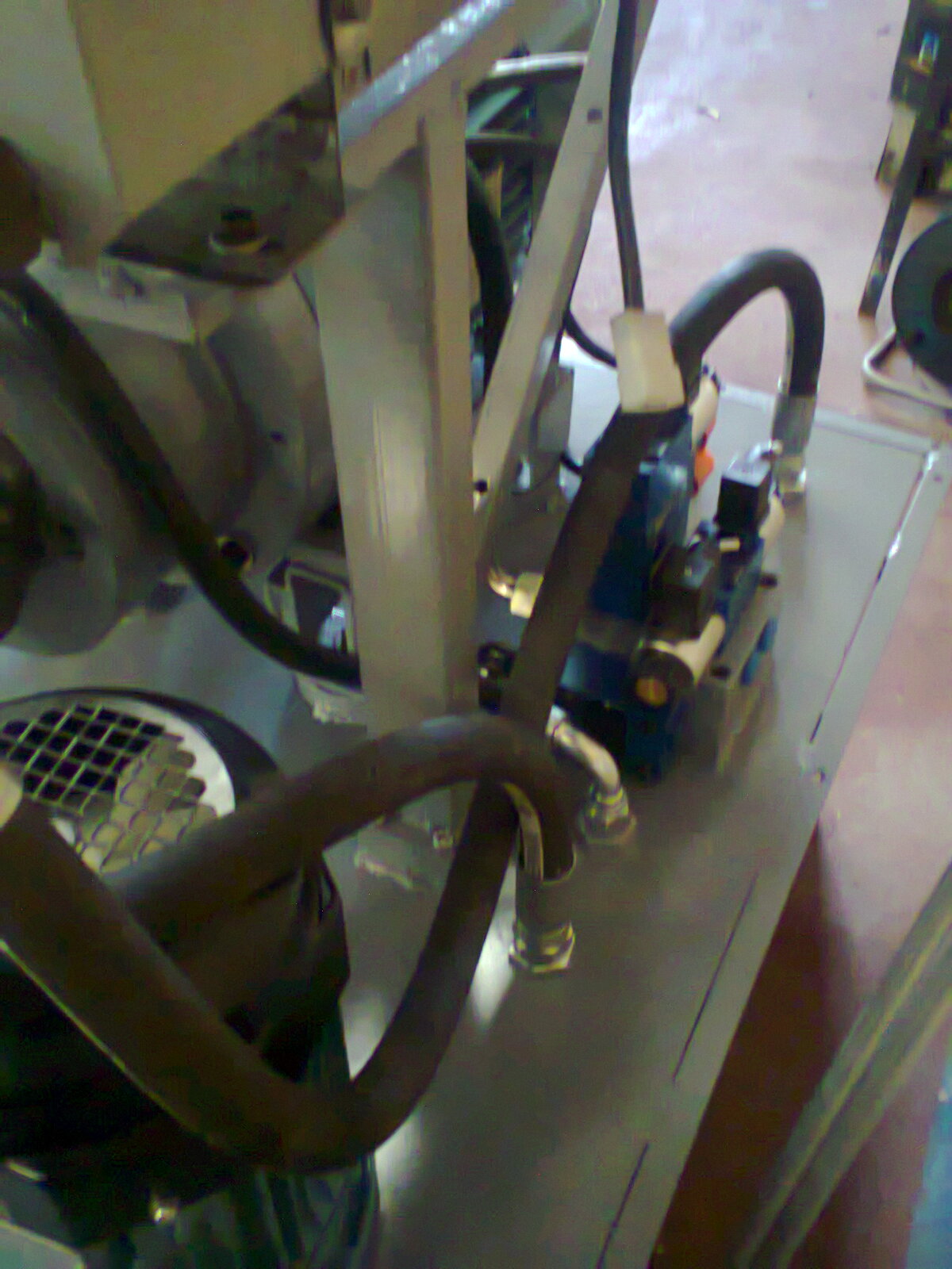 A0003217-液压单元带储油箱