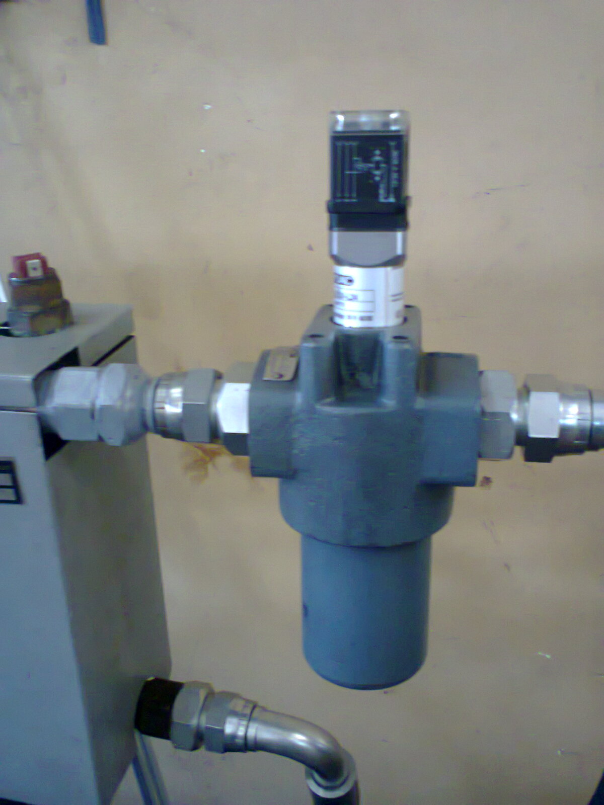 A0003217-液压单元带储油箱