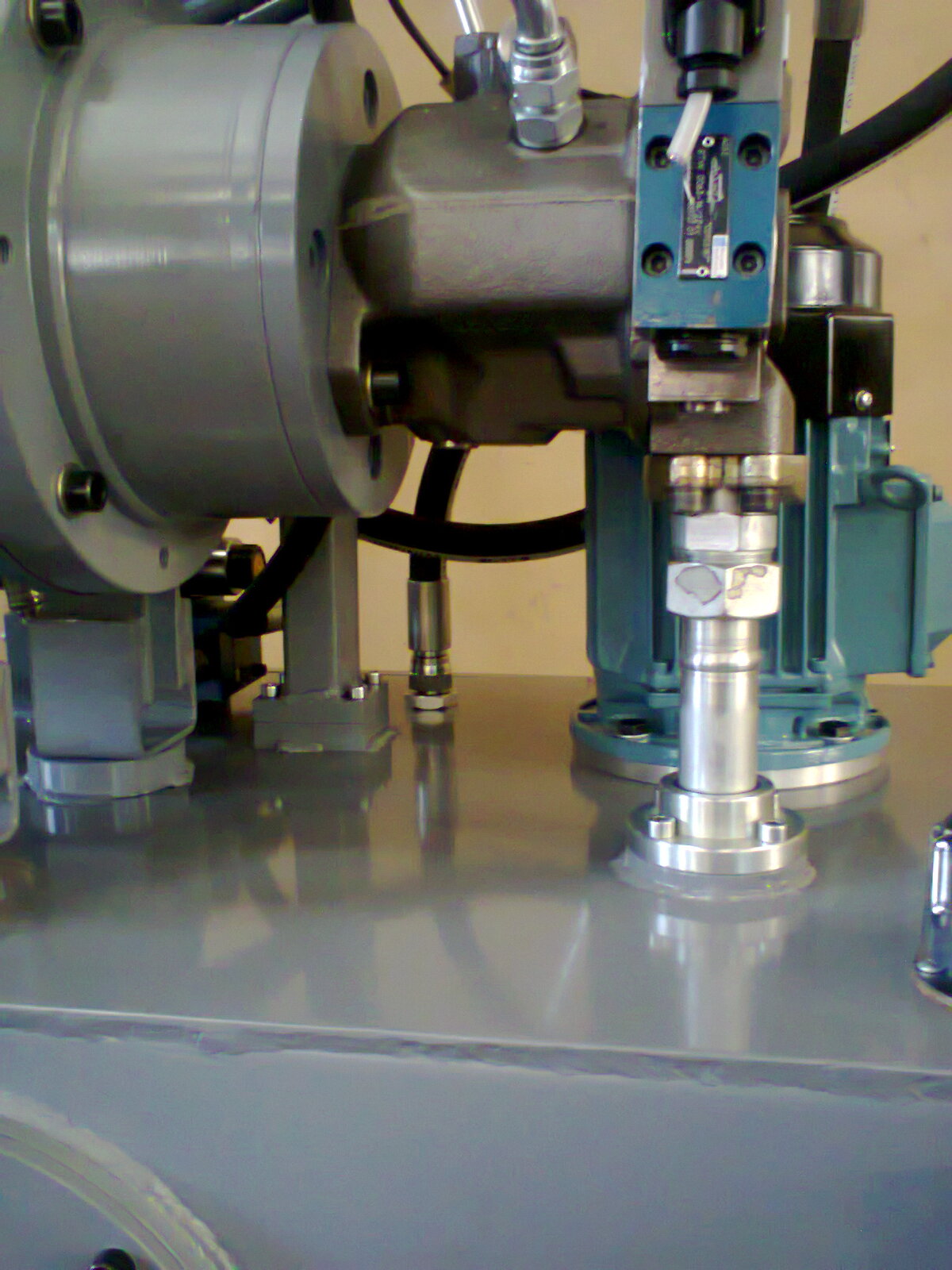 A0003217-液压单元带储油箱