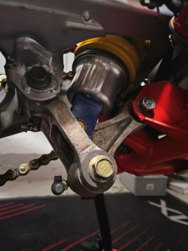 本田 NX 650 RD02 后减震