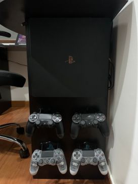 PS4 壁挂式