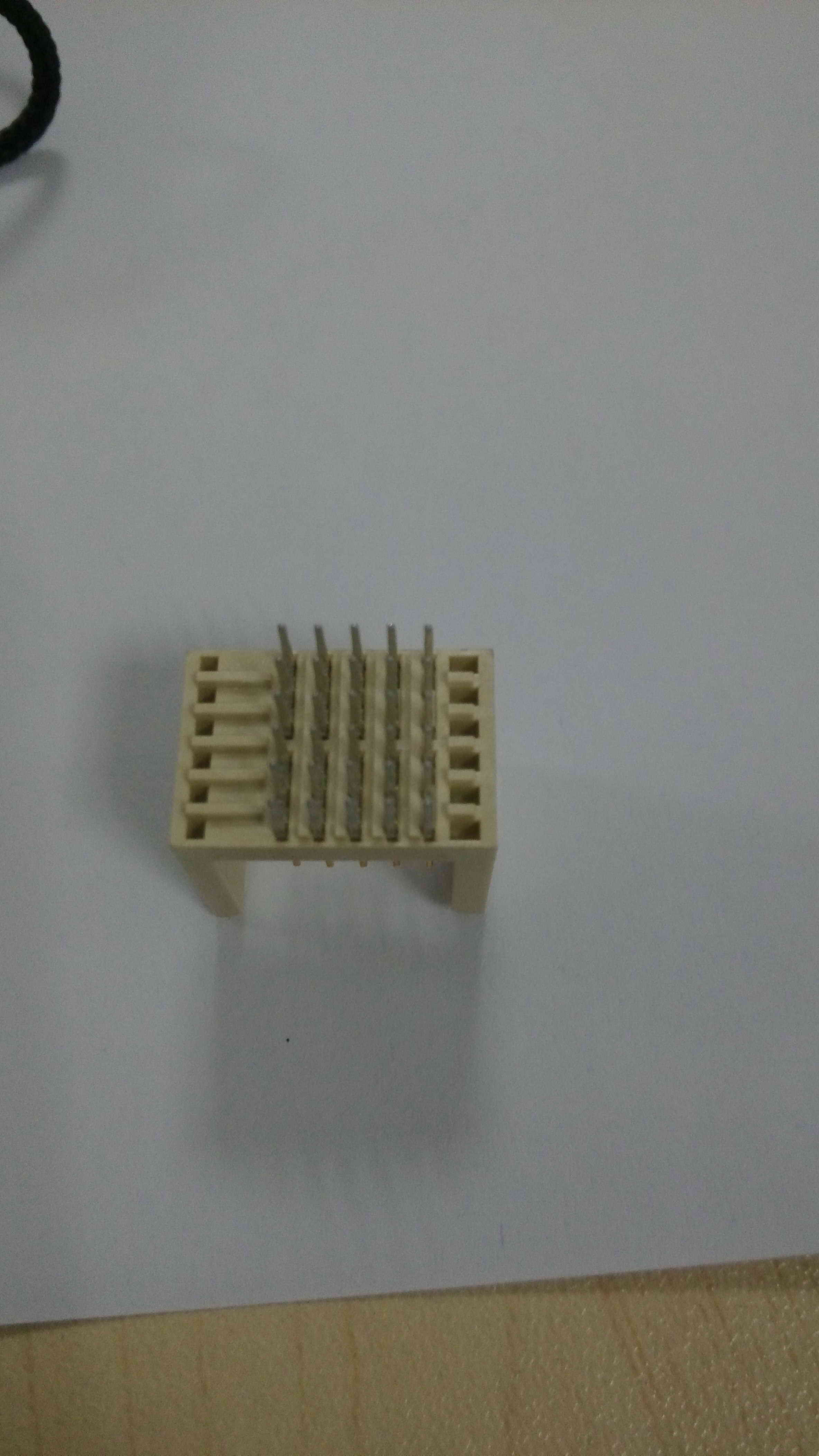 复珊端子pin入孔与否检测机